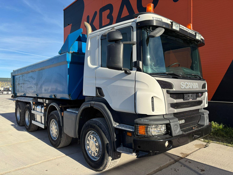 Scania P 440 8x4 RETARDER / FULL STEEL / BOX L=5850 mm - Camião basculante: foto 4 Scania P 440 8x4 RETARDER / FULL STEEL / BOX L=5850 mm - Camião basculante: foto 4