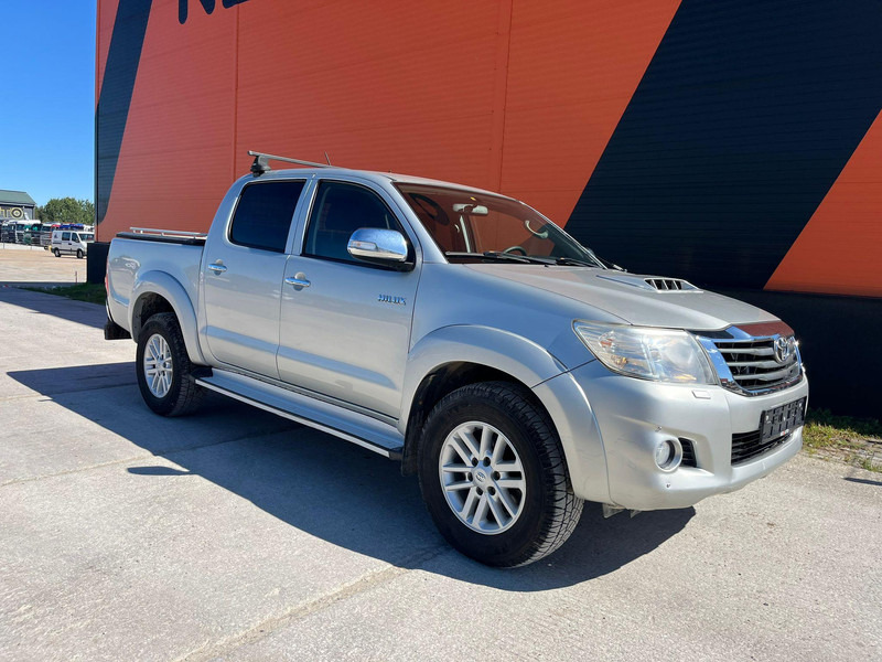 Toyota Hilux 4x4 - Automóvel: foto 4 Toyota Hilux 4x4 - Automóvel: foto 4