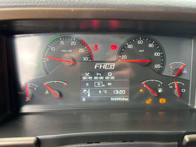 Tractor Volvo FH 16 600 6x2 GLOBE XXL ! / HYDRAULICS / RETARDER / DOUBLE BOGIE: foto 16