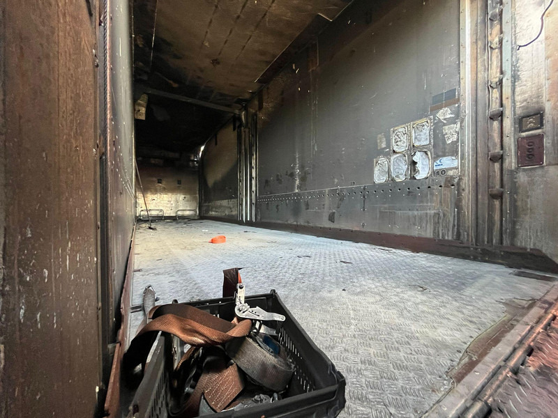 Reboque frigorífico Vak V-4-40 LUMIKKO LT9 / BOX L=10804 mm: foto 12 Reboque frigorífico Vak V-4-40 LUMIKKO LT9 / BOX L=10804 mm: foto 12