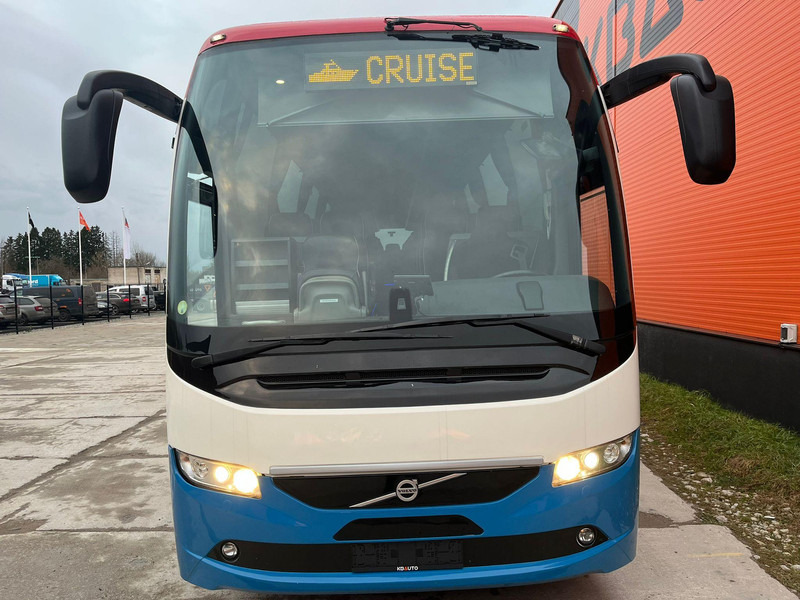 Volvo B11R 9900 6x2*4 58 SEATS / AC / AUXILIARY HEATING / WC - Autocarro: foto 2 Volvo B11R 9900 6x2*4 58 SEATS / AC / AUXILIARY HEATING / WC - Autocarro: foto 2
