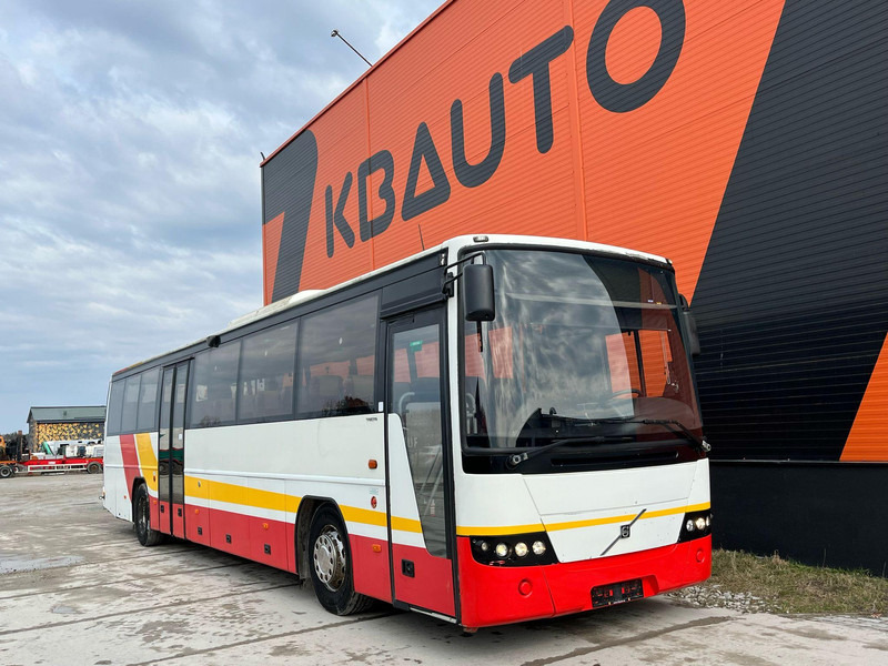 Volvo B7R 8700 4x2 52 SEATS + 20 STANDING / AC / AUXILIARY HEATING / FOGMAKER - Ônibus suburbano: foto 1 Volvo B7R 8700 4x2 52 SEATS + 20 STANDING / AC / AUXILIARY HEATING / FOGMAKER - Ônibus suburbano: foto 1