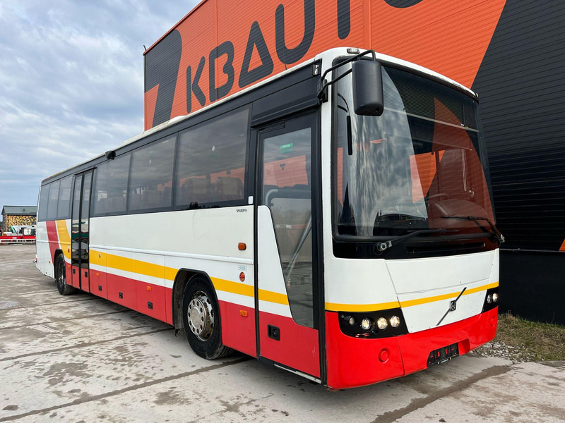 Volvo B7R 8700 4x2 52 SEATS + 20 STANDING / AC / AUXILIARY HEATING / FOGMAKER - Ônibus suburbano: foto 2 Volvo B7R 8700 4x2 52 SEATS + 20 STANDING / AC / AUXILIARY HEATING / FOGMAKER - Ônibus suburbano: foto 2