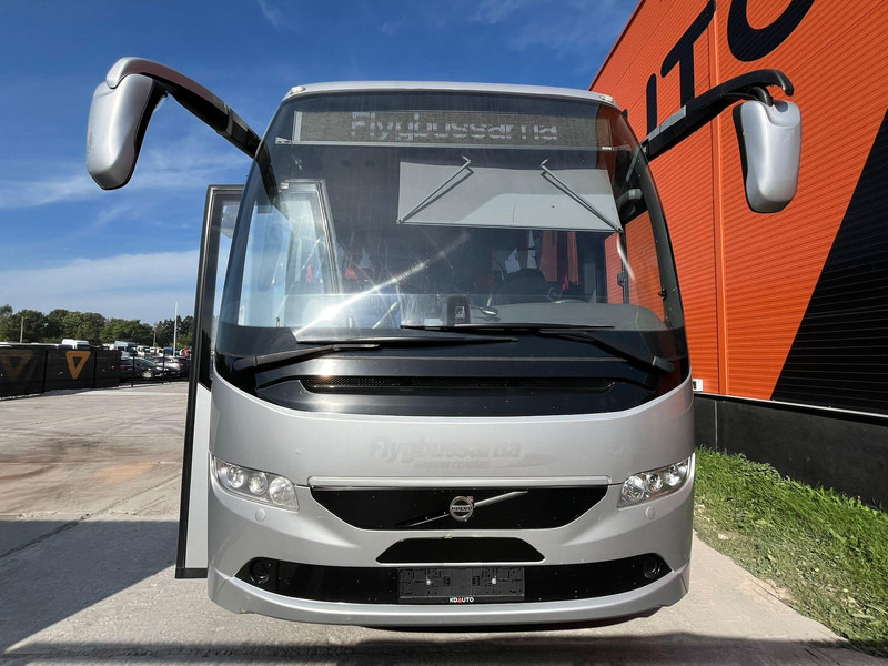 Volvo B8R 9700 H 6x2*4 61+1 SEATS / AC / AUXILIARY HEATER / WC - Autocarro: foto 2 Volvo B8R 9700 H 6x2*4 61+1 SEATS / AC / AUXILIARY HEATER / WC - Autocarro: foto 2