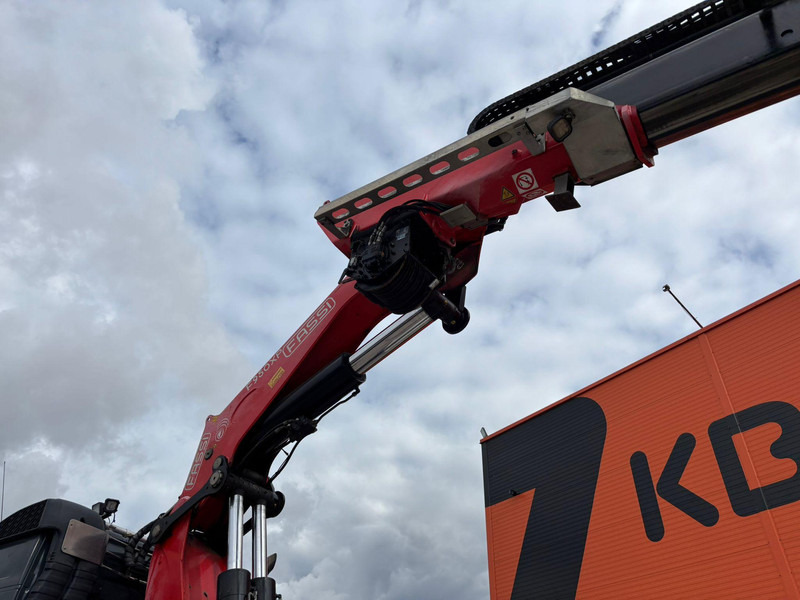 Camião de caixa aberta/ Plataforma, Camião grua Volvo FH 12 460 8x4 FASSI F950AXP.26 YEAR 2008 ! + JIB + WINCH: foto 15