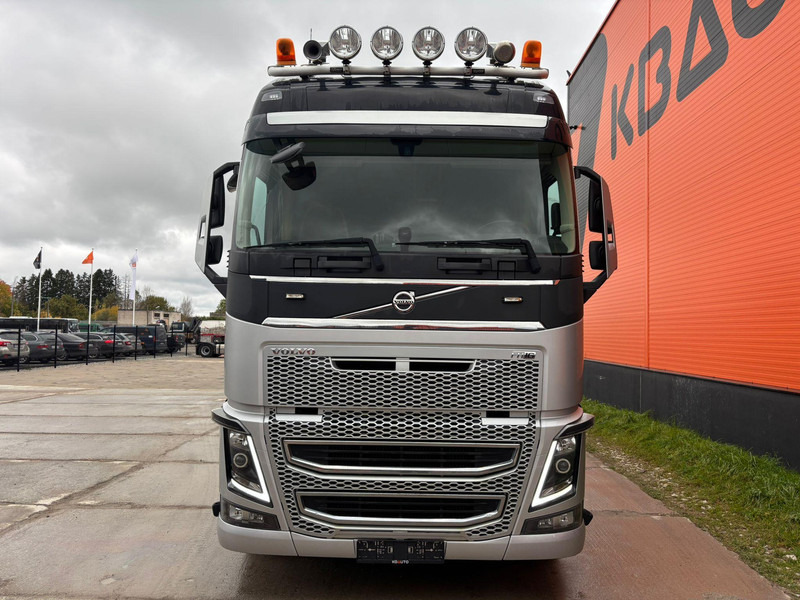 Volvo FH 16 650 8x4*4 PALFINGER PK 33002 EH / PLATFORM L=6779 mm - Camião de caixa aberta/ Plataforma, Camião grua: foto 3 Volvo FH 16 650 8x4*4 PALFINGER PK 33002 EH / PLATFORM L=6779 mm - Camião de caixa aberta/ Plataforma, Camião grua: foto 3