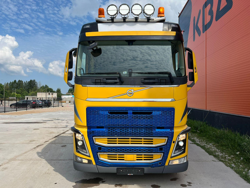 Volvo FH 16 750 6x4 HYDRAULICS / CHASSIS L=8184 mm - Camião de transporte de madeira, Camião grua: foto 3 Volvo FH 16 750 6x4 HYDRAULICS / CHASSIS L=8184 mm - Camião de transporte de madeira, Camião grua: foto 3