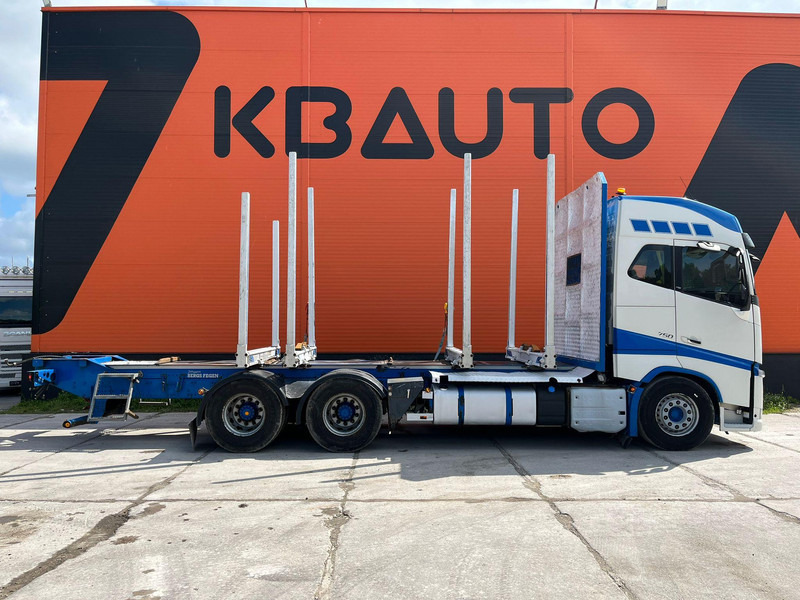 Volvo FH 16 750 6x4 HYDRAULICS - Camião de transporte de madeira, Camião grua: foto 4 Volvo FH 16 750 6x4 HYDRAULICS - Camião de transporte de madeira, Camião grua: foto 4