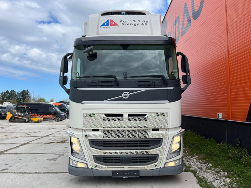 Volvo FH 460 6x2*4 FOR SALE AS CHASSIS / CHASSIS L=7400 mm - Camião chassi: foto 3 Volvo FH 460 6x2*4 FOR SALE AS CHASSIS / CHASSIS L=7400 mm - Camião chassi: foto 3