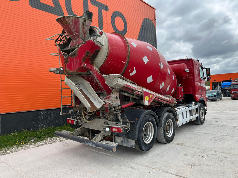 Volvo FH 500 6x2 LIEBHERR 7 m3 / CHUTE 9 m / RETARDER / BIG AXLE - Camião betoneira: foto 4 Volvo FH 500 6x2 LIEBHERR 7 m3 / CHUTE 9 m / RETARDER / BIG AXLE - Camião betoneira: foto 4