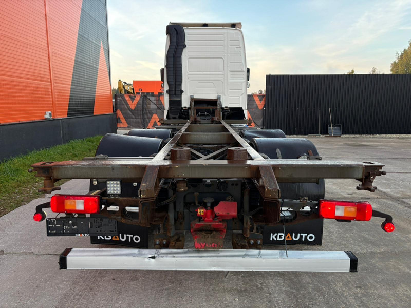 Locação financeira de Volvo FH 540 6x2 LOW CHECKED MILEAGE ! / RETARDER / CHASSIS L=6975 mm Volvo FH 540 6x2 LOW CHECKED MILEAGE ! / RETARDER / CHASSIS L=6975 mm: foto 7 Locação financeira de Volvo FH 540 6x2 LOW CHECKED MILEAGE ! / RETARDER / CHASSIS L=6975 mm Volvo FH 540 6x2 LOW CHECKED MILEAGE ! / RETARDER / CHASSIS L=6975 mm: foto 7