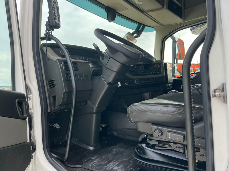 Camião polibenne Volvo FH 540 6x4 PALIFT T 20 ton / L=5600 mm / RETARDER / TANDEM AXLE LIFT: foto 15 Camião polibenne Volvo FH 540 6x4 PALIFT T 20 ton / L=5600 mm / RETARDER / TANDEM AXLE LIFT: foto 15