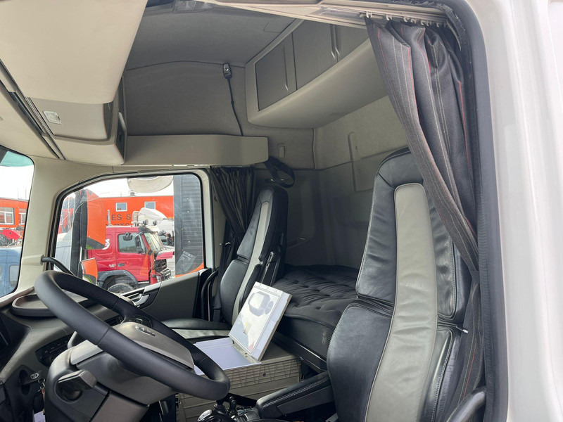 Camião polibenne Volvo FH 540 6x4 PALIFT T 20 ton / L=5600 mm / RETARDER / TANDEM AXLE LIFT: foto 18 Camião polibenne Volvo FH 540 6x4 PALIFT T 20 ton / L=5600 mm / RETARDER / TANDEM AXLE LIFT: foto 18