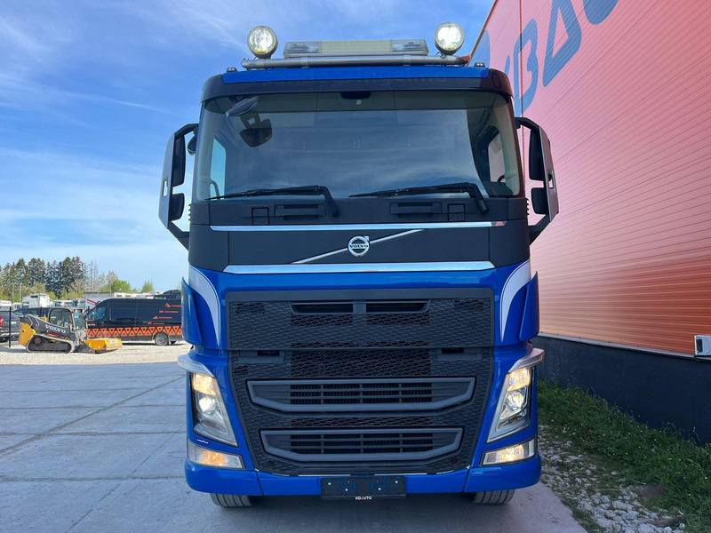 Volvo FH 540 8x4 TANDEM AXLE LIFT / BIG AXLES / BOX L=5712 mm - Camião basculante: foto 3 Volvo FH 540 8x4 TANDEM AXLE LIFT / BIG AXLES / BOX L=5712 mm - Camião basculante: foto 3