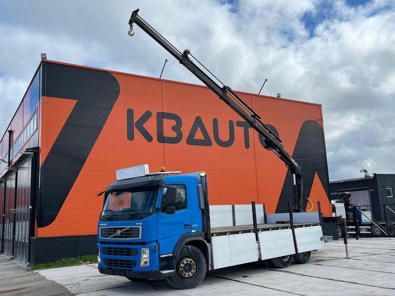 Volvo FM 9 300 6x2*4 HIAB 085D-3 / PLATFORM L=6320 mm - Camião de caixa aberta/ Plataforma, Camião grua: foto 1 Volvo FM 9 300 6x2*4 HIAB 085D-3 / PLATFORM L=6320 mm - Camião de caixa aberta/ Plataforma, Camião grua: foto 1