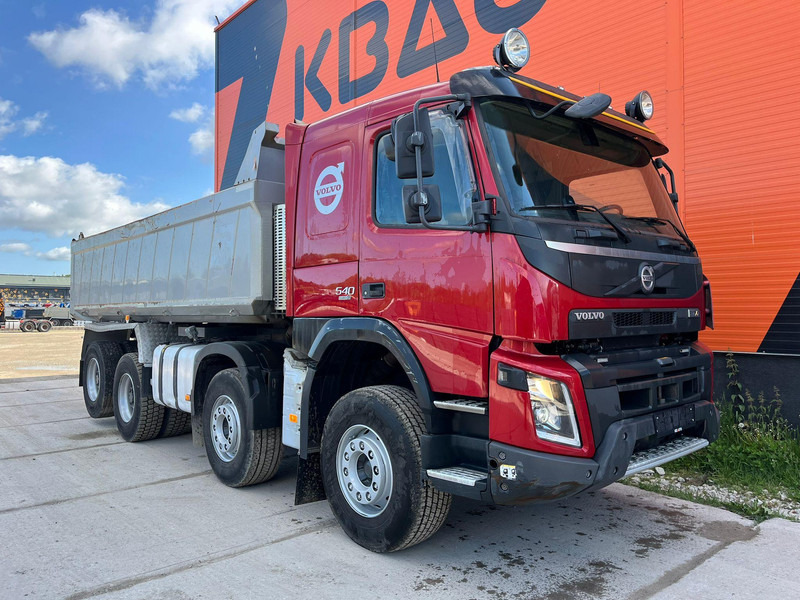 Volvo FMX 540 8x4 RETARDER / TANDEM AXLE LIFT / BIG AXLES - Camião basculante: foto 4 Volvo FMX 540 8x4 RETARDER / TANDEM AXLE LIFT / BIG AXLES - Camião basculante: foto 4