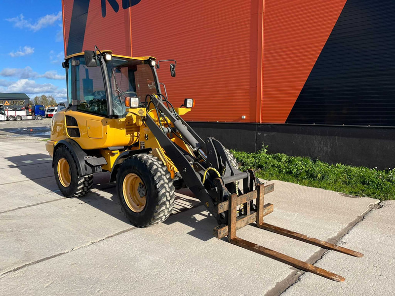 Volvo L 25 F BUCKET & FORKS - Pá carregadora de rodas: foto 4 Volvo L 25 F BUCKET & FORKS - Pá carregadora de rodas: foto 4