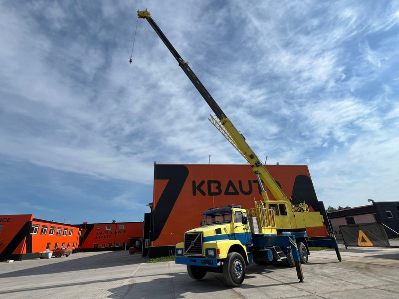 Volvo N 10 6x4 BJÖRNKRANAR C 1601 / 20 TON / BOOM 26,2 + JIB - Grua móvel: foto 1 Volvo N 10 6x4 BJÖRNKRANAR C 1601 / 20 TON / BOOM 26,2 + JIB - Grua móvel: foto 1