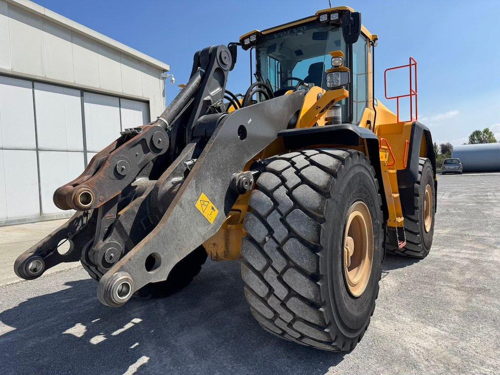 Locação financeira de  Volvo L180H Volvo L180H: foto 8