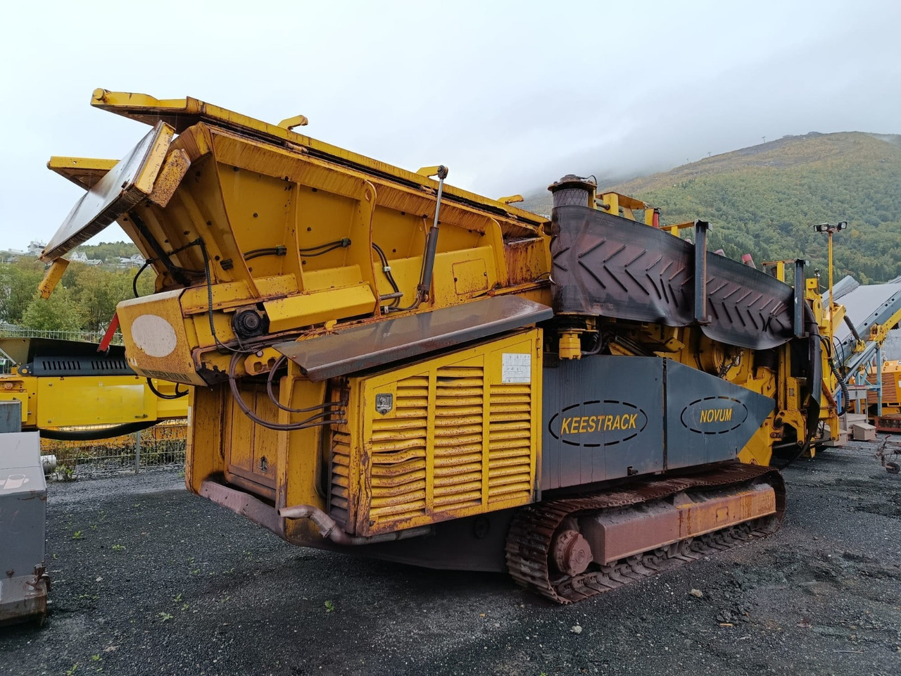 KEESTRACK Novum 4215 - Peneira vibratória: foto 3 KEESTRACK Novum 4215 - Peneira vibratória: foto 3