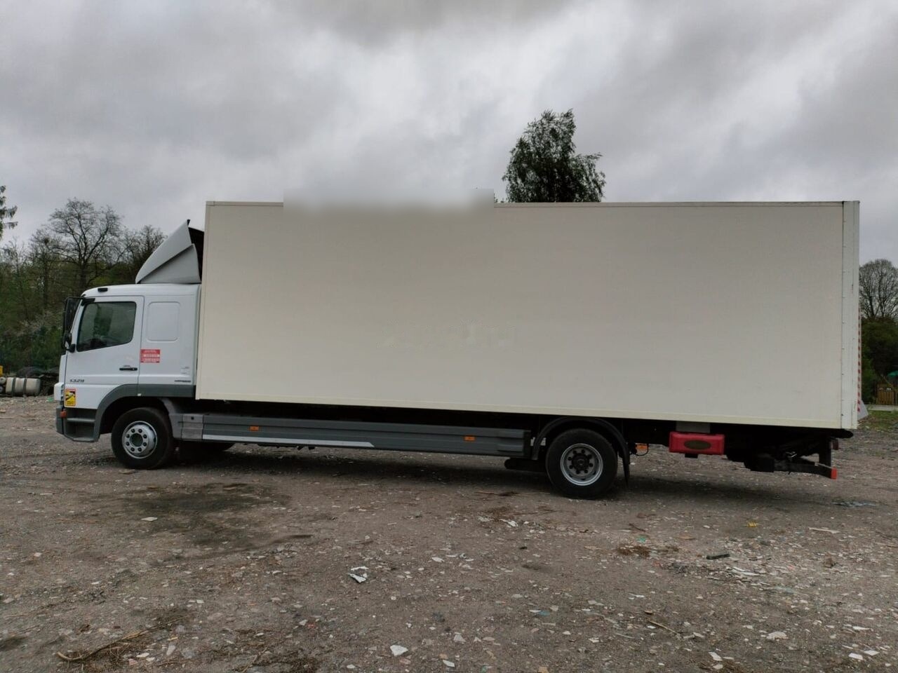 Mercedes-Benz ATEGO 1329 - Camião isotérmico: foto 5 Mercedes-Benz ATEGO 1329 - Camião isotérmico: foto 5