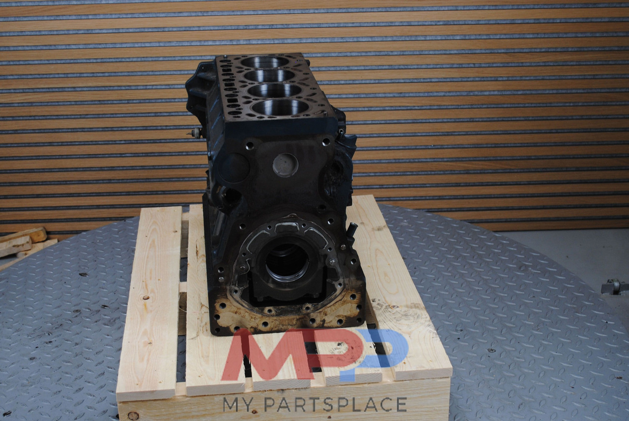 Kubota Blok Kubota V3300 - Bloco do motor para Máquina de construção: foto 5 Kubota Blok Kubota V3300 - Bloco do motor para Máquina de construção: foto 5