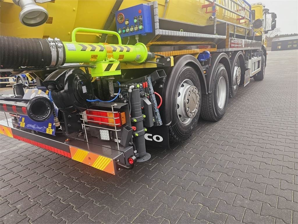 Iveco RAVO WUKO FOR CHANNEL CLEANING druck saug kanal - Caminhão limpa fossa: foto 3 Iveco RAVO WUKO FOR CHANNEL CLEANING druck saug kanal - Caminhão limpa fossa: foto 3