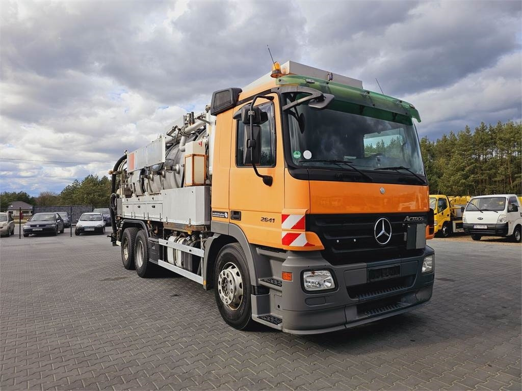 Mercedes-Benz WUKO KROLL COMBI FOR SEWER CLEANING - Caminhão limpa fossa: foto 2 Mercedes-Benz WUKO KROLL COMBI FOR SEWER CLEANING - Caminhão limpa fossa: foto 2