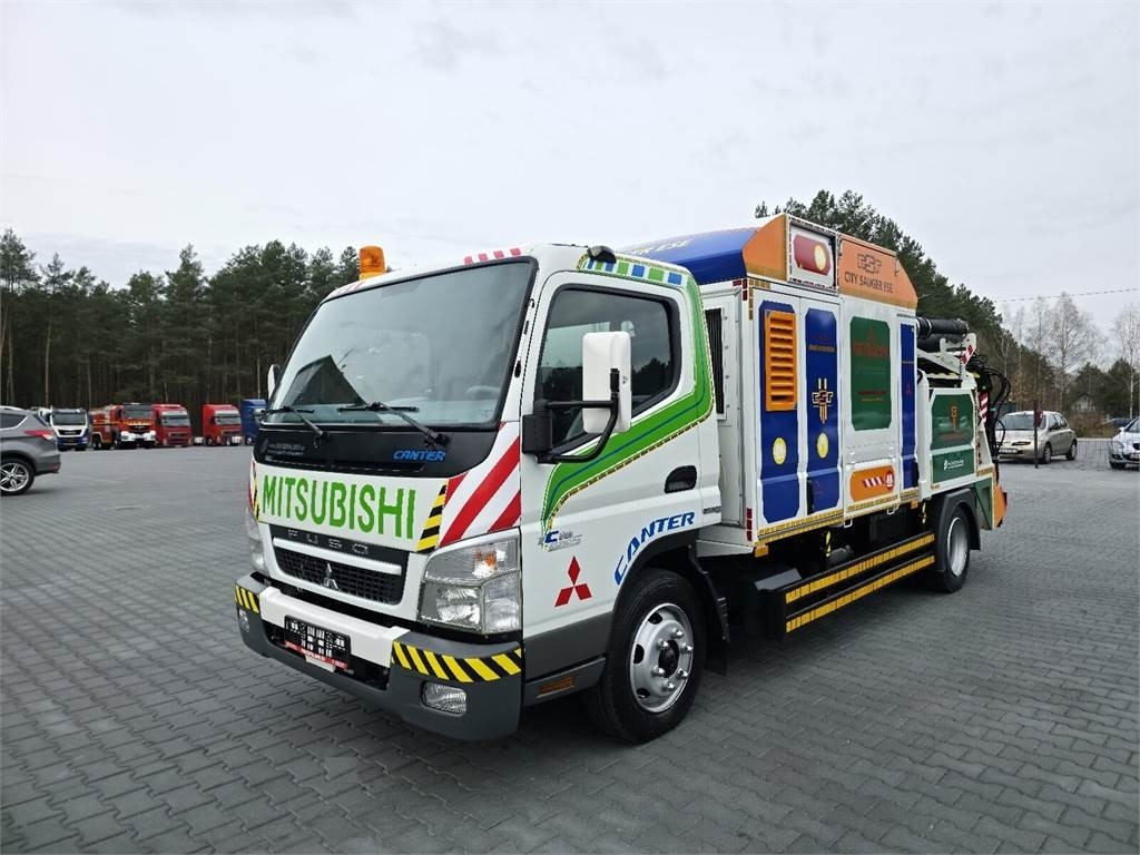 Mitsubishi CANTER odkurzacz koparka ssąca Saugbagger CITY SAU - Caminhão limpa fossa: foto 3 Mitsubishi CANTER odkurzacz koparka ssąca Saugbagger CITY SAU - Caminhão limpa fossa: foto 3