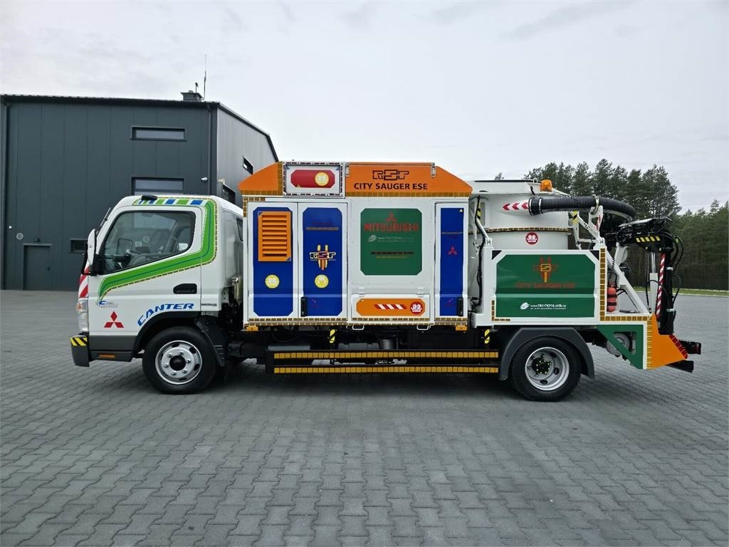 Mitsubishi CANTER odkurzacz koparka ssąca Saugbagger CITY SAU - Caminhão limpa fossa: foto 4 Mitsubishi CANTER odkurzacz koparka ssąca Saugbagger CITY SAU - Caminhão limpa fossa: foto 4