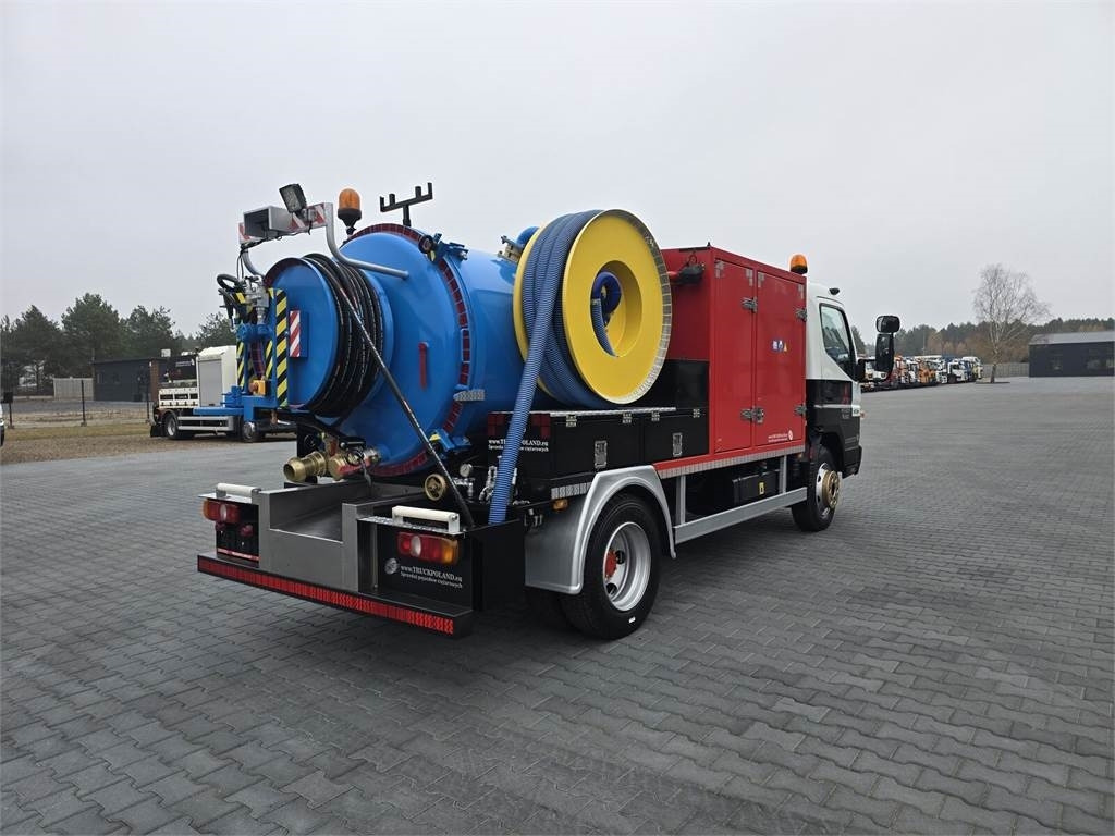 Mitsubishi RIONED COMBI WUKO FOR CLEANING SEWAGE  - Caminhão limpa fossa: foto 1 Mitsubishi RIONED COMBI WUKO FOR CLEANING SEWAGE  - Caminhão limpa fossa: foto 1
