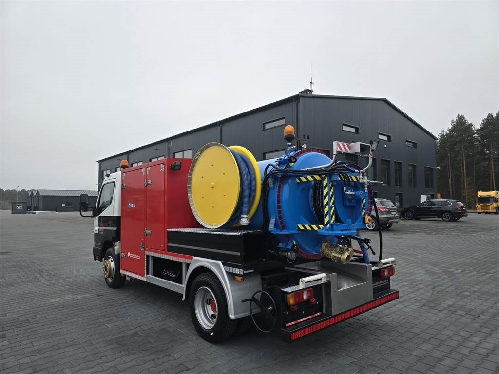 Mitsubishi RIONED COMBI WUKO FOR CLEANING SEWAGE - Caminhão limpa fossa: foto 4 Mitsubishi RIONED COMBI WUKO FOR CLEANING SEWAGE - Caminhão limpa fossa: foto 4