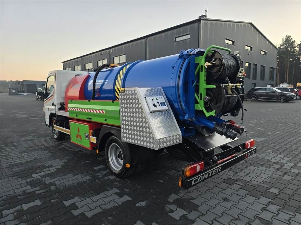 Mitsubishi ROM SMART COMBI WUKO HOT WATER FOR CLEANING SEWAGE - Caminhão limpa fossa: foto 5 Mitsubishi ROM SMART COMBI WUKO HOT WATER FOR CLEANING SEWAGE - Caminhão limpa fossa: foto 5