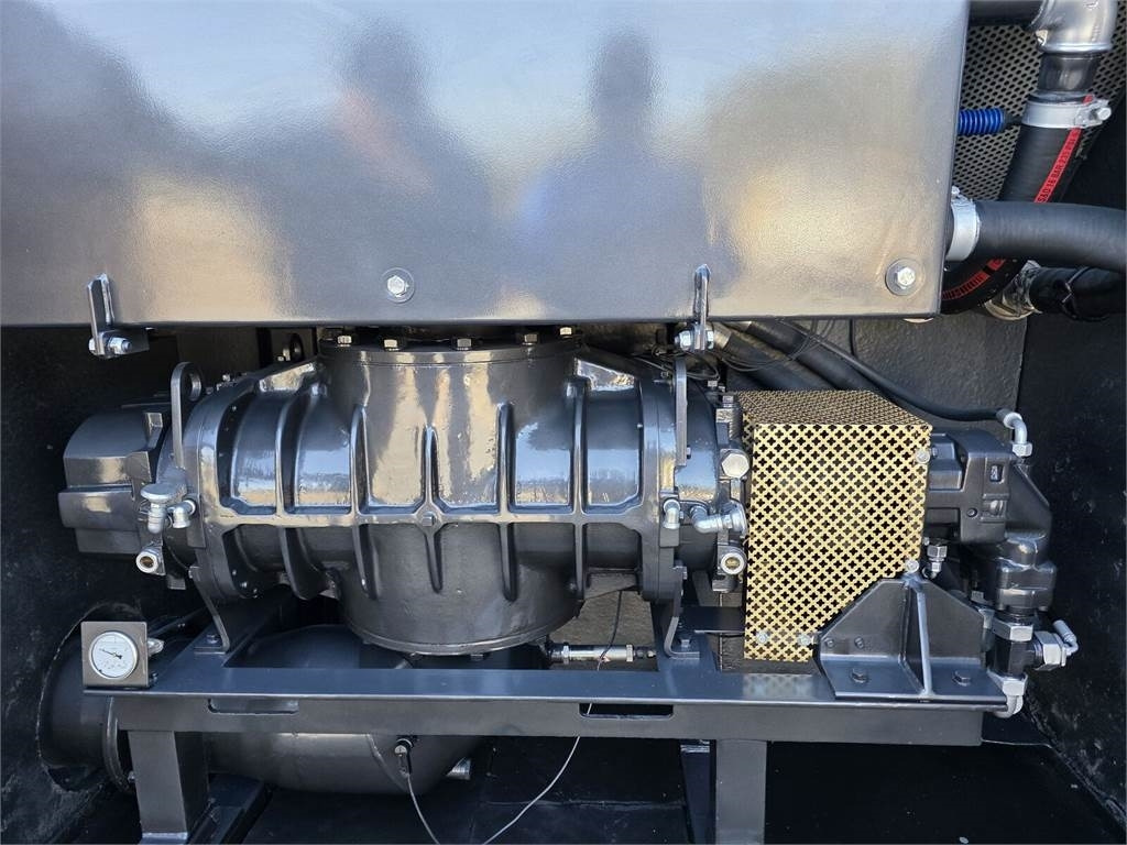 Caminhão limpa fossa Scania Larsen FlexVac 311 Vacuum suction loader: foto 15
