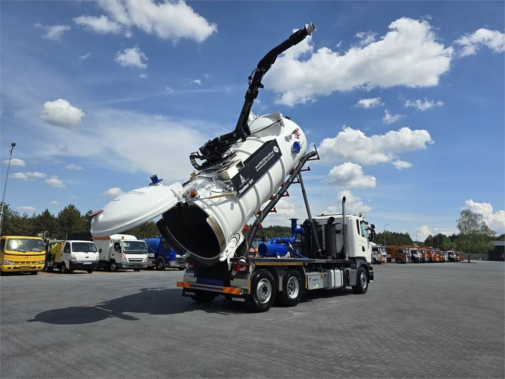 Scania Saugbagger Larsen FlexVac 311 Vacuum suction loade  - Caminhão limpa fossa: foto 1 Scania Saugbagger Larsen FlexVac 311 Vacuum suction loade  - Caminhão limpa fossa: foto 1