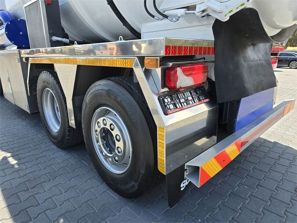 Scania Saugbagger Larsen FlexVac 311 Vacuum suction loade - Escavadeira: foto 5 Scania Saugbagger Larsen FlexVac 311 Vacuum suction loade - Escavadeira: foto 5