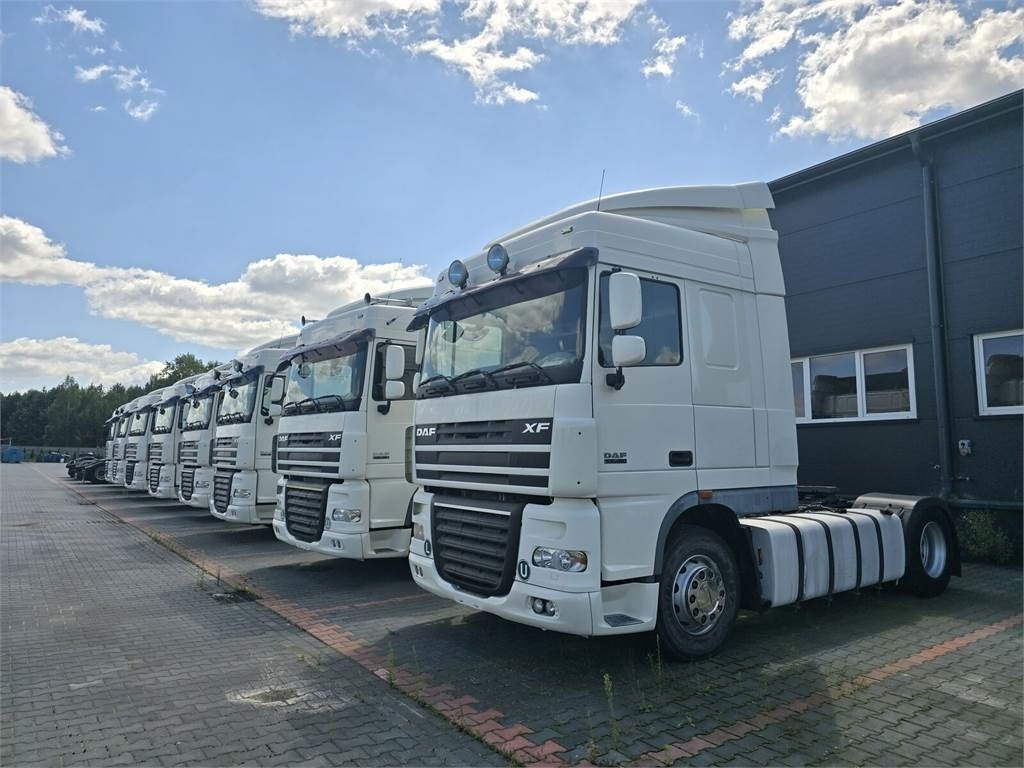 DAF XF 105 460 - Tractor: foto 2 DAF XF 105 460 - Tractor: foto 2
