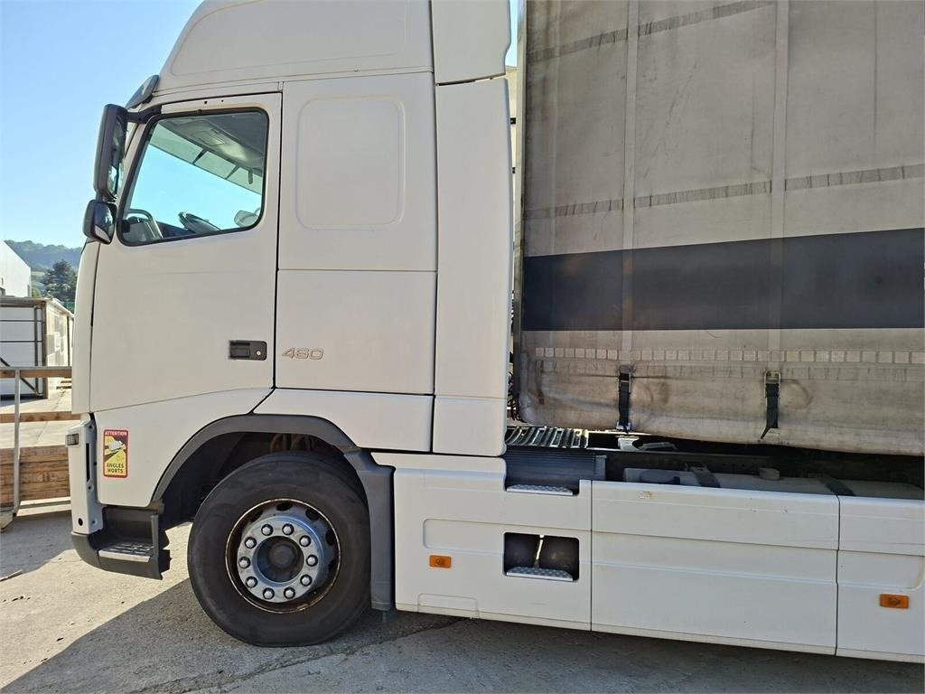 Volvo FH13 STANDARD AUTOMAT 460 KM EURO 5 2013 - 4 piece - Tractor: foto 3 Volvo FH13 STANDARD AUTOMAT 460 KM EURO 5 2013 - 4 piece - Tractor: foto 3