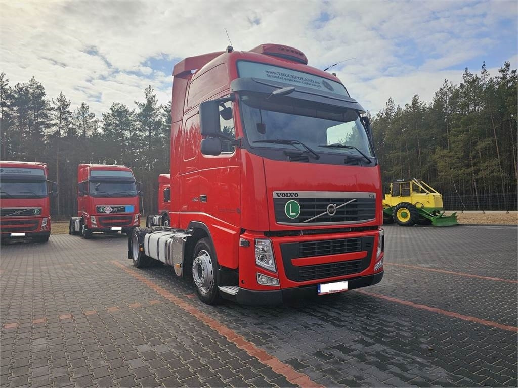 Volvo FH13 XXL EURO 5 2011 + KRONE MEGA RAISE - Tractor: foto 3 Volvo FH13 XXL EURO 5 2011 + KRONE MEGA RAISE - Tractor: foto 3