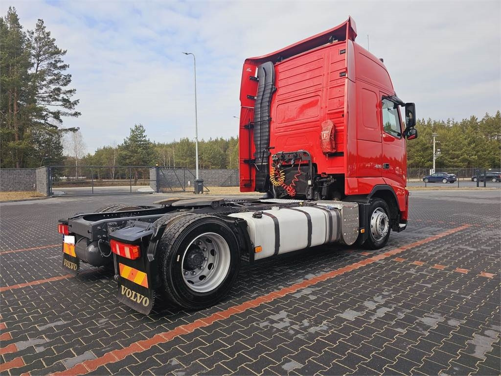 Volvo FH13 XXL NEW TIRES MANUAL 420 EURO 5 2011 - Tractor: foto 5 Volvo FH13 XXL NEW TIRES MANUAL 420 EURO 5 2011 - Tractor: foto 5