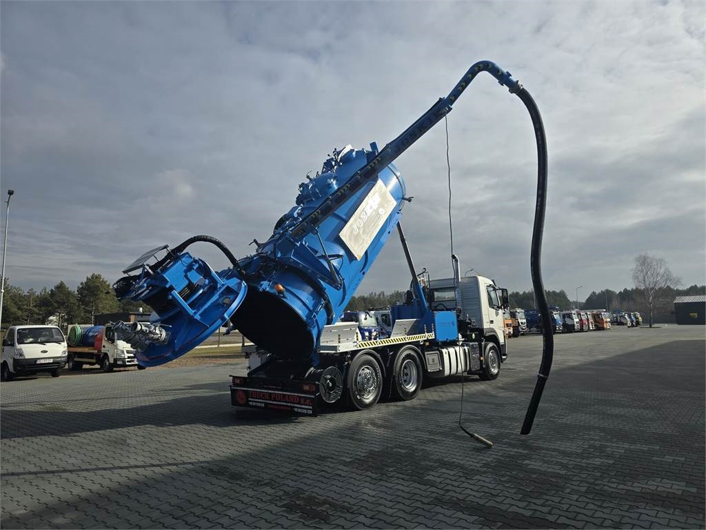 Volvo JOSKIN WUKO FOR CLEANING COMBI - Caminhão limpa fossa: foto 1 Volvo JOSKIN WUKO FOR CLEANING COMBI - Caminhão limpa fossa: foto 1