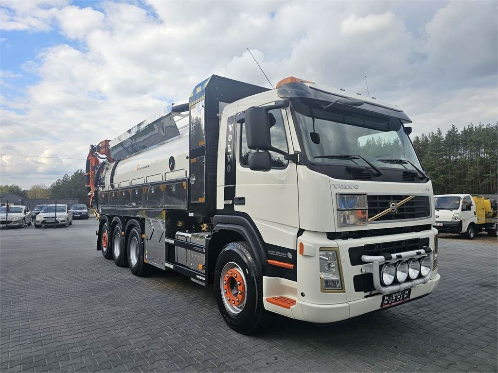 Volvo WUKO ADR ROLBA FOR CLEANING CHANNELS COMBI - Caminhão limpa fossa: foto 3 Volvo WUKO ADR ROLBA FOR CLEANING CHANNELS COMBI - Caminhão limpa fossa: foto 3