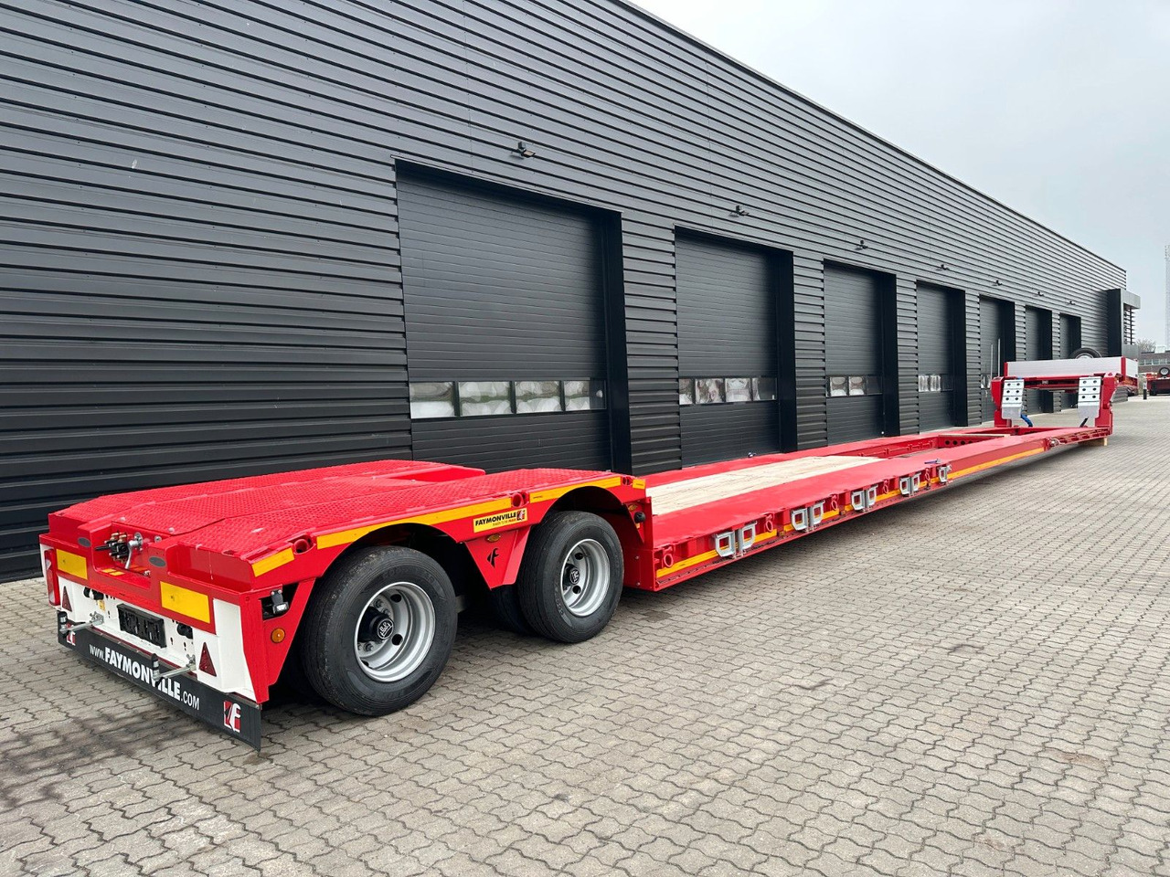 Faymonville 2 achs tiefbett / 2 x ausziehbar / 16.850 mm - Semi-reboque baixa: foto 5 Faymonville 2 achs tiefbett / 2 x ausziehbar / 16.850 mm - Semi-reboque baixa: foto 5