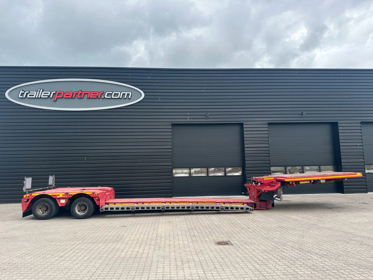 Faymonville 2 achs tiefbett / ausziehbar / baggerbett - Semi-reboque baixa: foto 1 Faymonville 2 achs tiefbett / ausziehbar / baggerbett - Semi-reboque baixa: foto 1