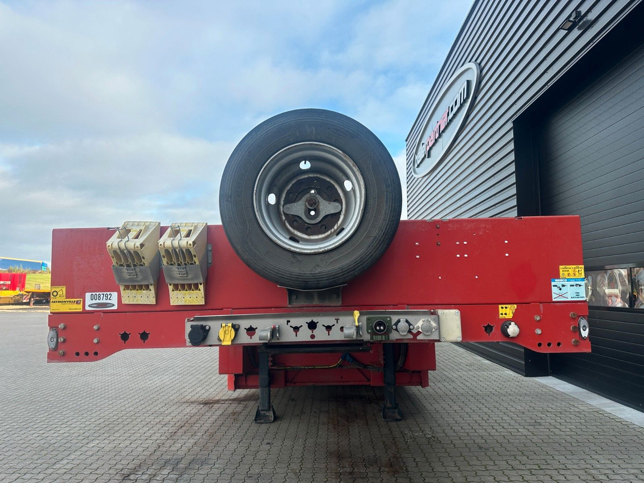 Faymonville 4 achs tieflader / ausziehbar / Radmulden - Semi-reboque baixa: foto 4 Faymonville 4 achs tieflader / ausziehbar / Radmulden - Semi-reboque baixa: foto 4