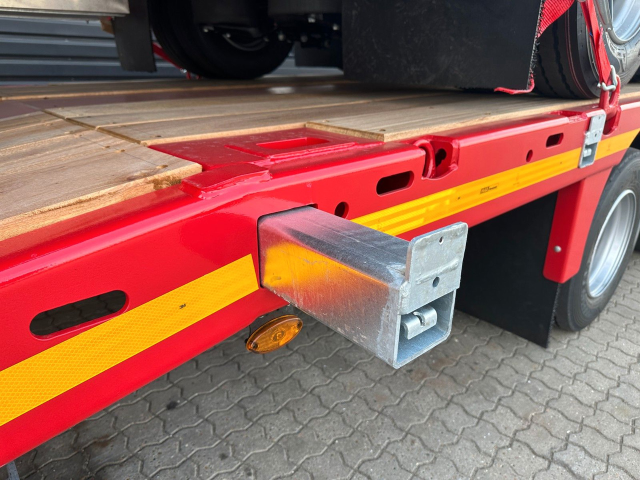 Faymonville Maxtrailer MAX 200 3 achs MEGA - Semi-reboque plataforma/ Caixa aberta: foto 4 Faymonville Maxtrailer MAX 200 3 achs MEGA - Semi-reboque plataforma/ Caixa aberta: foto 4