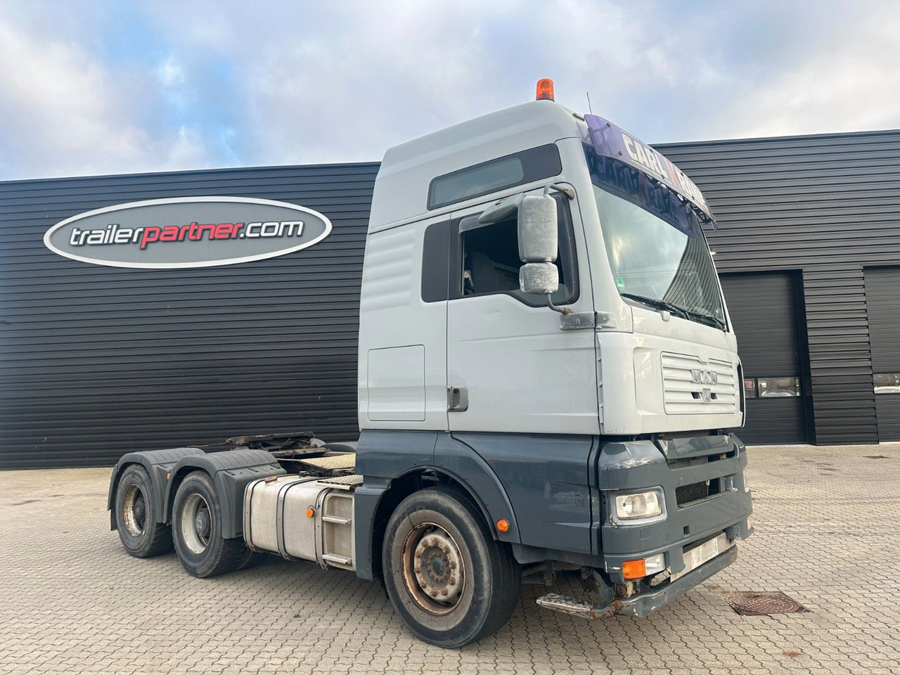 MAN TGA 26.530 6x4 / 120 T - Tractor: foto 1 MAN TGA 26.530 6x4 / 120 T - Tractor: foto 1