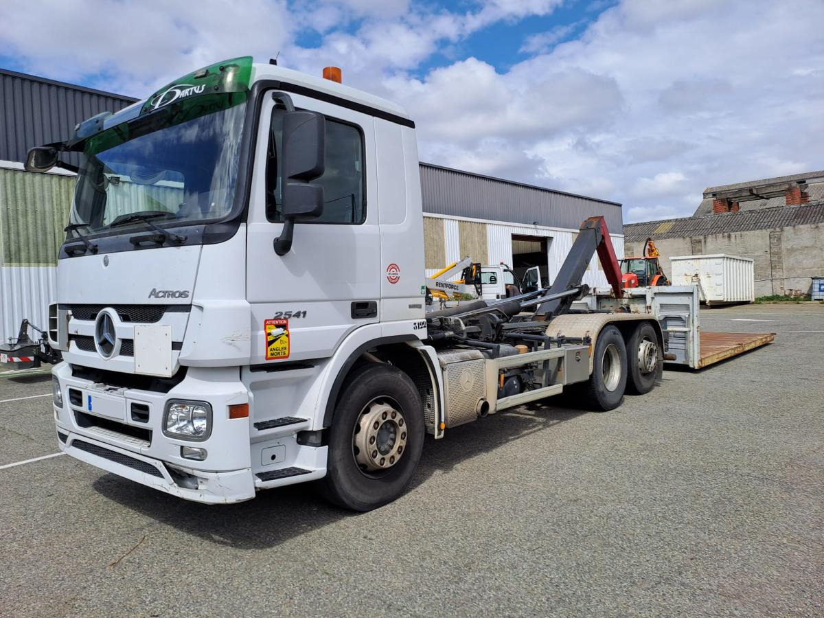 Mercedes Actros 2541 L - Camião polibenne: foto 1 Mercedes Actros 2541 L - Camião polibenne: foto 1