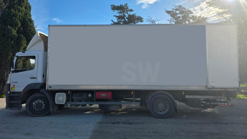 Mercedes Atego 1823 - Camião frigorífico: foto 3 Mercedes Atego 1823 - Camião frigorífico: foto 3