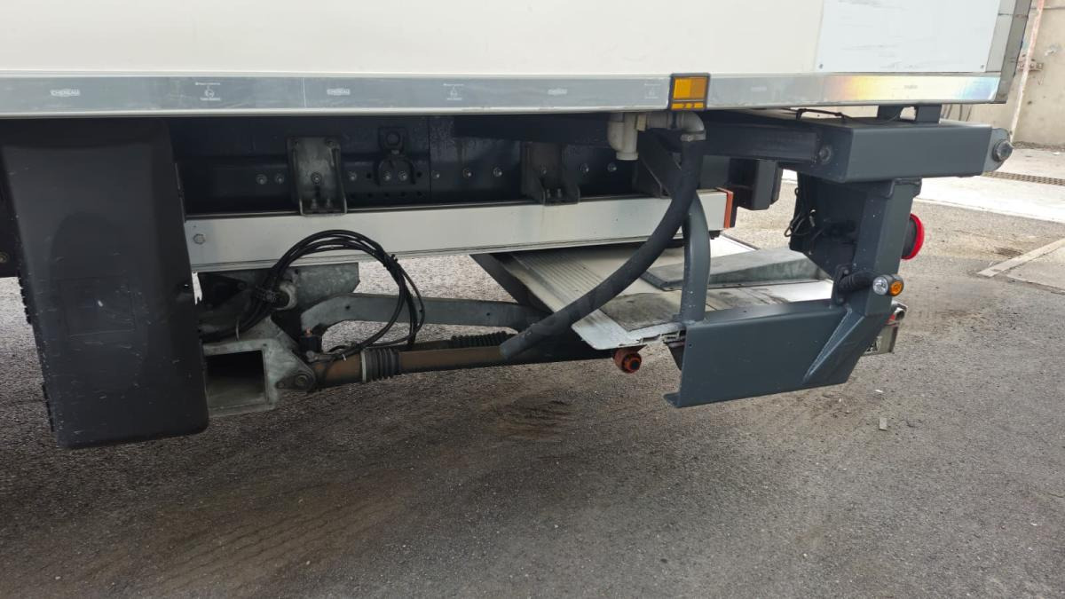 Renault D WIDE - Camião frigorífico: foto 5 Renault D WIDE - Camião frigorífico: foto 5